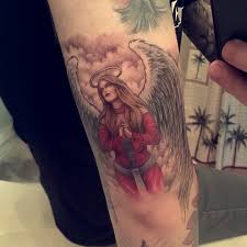 Şu anda 1 transfer yapmayı hedefleyen fenerbahçe, szalai'nin ardından 2 oyuncuyu kadrosuna katacak. Tattoo Uploaded By Tempel Munchen Piercing Tattoo Cover Up Tattoo By Tibor Szalai Tempelmuenchen Munchentattoo Angel Blackandgrey Realistic Realism 337840 Tattoodo