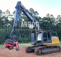Escavadeira hidráulica Harvester John Derre 200g Cabeçote florestal - Arbor