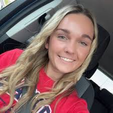 ameliamullins (@amelia.mullins)