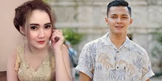 Dory harsa feat nella kharisma banyu moto ojo nesu nesu panggih bintang katresnan. Sempat Dikabarkan Dekat Akhirnya Terungkap Status Hubungan Nella Kharisma Dan Dory Harsa Planet Merdeka