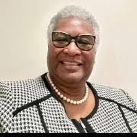 Kari Staley's Instagram, Twitter & Facebook