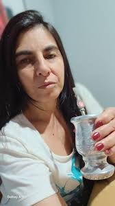 Buenas mater@s al mal tiempo buena cara,el mal tiempo está la buena cara te  la debo,q tengan un buen finde a pesar de las lluvias ,saludos