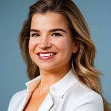 Amy Gish's Instagram, Twitter & Facebook