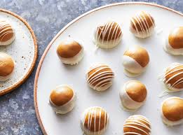 Here you will find christmas candy recipes including christmas fudge, truffles, easy christmas candy, bark and old christmas just wouldn't be the same with christmas candy recipes! 30 Homemade Christmas Candy Recipes To Share The Love In 2020 Myrecipes