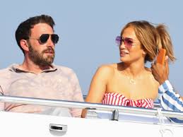 Jun 24, 2021 · ben affleck looks exhausted as he meets up with jennifer garner in the palisades neighborhood of los angeles. Ben Affleck Jennifer Lopez Their Broods And Matt Damon Make The Most Of Summer S End Vanity Fair