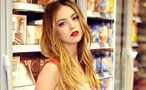 Ana mena rojas (born february 25, 1997) is a spanish singer and actress. Ana Mena Nueva Voz Femenina En El Holika La Rioja