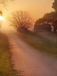 Pin By Susan A Stuck On Foggy Mornings Country Roads Country Roads Take Me Home Scenery