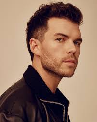 Lucas Newton's Instagram, Twitter & Facebook