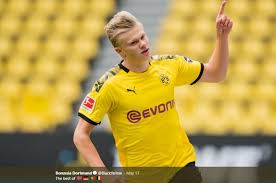 Although he still has a lot to show us, we will review all the transfer news and football whispers surrounding him during his senior career. Musim Depan Erling Haaland Bakal Kenakan Nomor Punggung Baru Bolasport Com