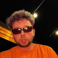 Jeremy Locke's Instagram, Twitter & Facebook