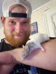 We went to Snake Discovery and brought home a friend. His name is Milo. 🙃