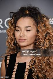 355 Ella Warner Photos & High Res Pictures