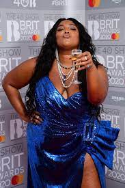 Sängerin lizzo hat es probiert und kann nicht genug bekommen. Lizzo Starportrat News Bilder Gala De
