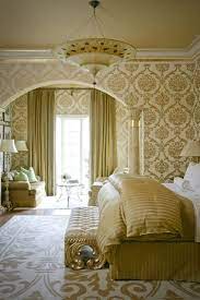 Gold And White Decor Gives A Sumptuous Feel To Your Bedroom Elegant Bedroom Gold Bedroom Gorgeous Bedrooms