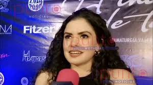 Karim Castro es Paulina en la obra "El inicio de todo"