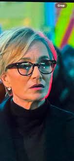 Diana Taverner (Kristen Scott Thomas) ke chashme Season 4 Ep 1? Yeh kahaan  se hain? : r/SlowHorses