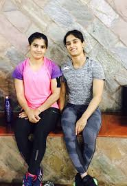 After the fight, ritu revealed she had been following the 2020 tokyo olympics closely and had been inspired and excited for a couple of family members competing at the summer games. Uzivatel Vinesh Phogat Na Twitteru With Her By My Side I Feel Like I Can Take On The Entire World Best Elder Sister Priyanka You Be Awesome Blessed Https T Co Iis5e1u5yx