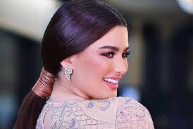 روان بن حسين تبهر متابعيها بإطلالة رمضانية مميزة على إنستجرام in 2021 fashion diamond earrings earrings