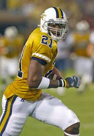 Johnson quickly asserted himself as one of the best receivers in college football. Biletnikoff Award A Twitter The Biletnikoff Award Winner Will Be Announced January 7 Countdown Of 26 Years Of Biletnikoff Award Winners 2006 Calvin Johnson Calvinjohnsonjr Georgiatechfb The Ba Recognizes The College