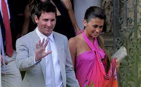 Jun 18, 2021 · roccuzzo and her husband messi have known each other from the tender age of 4 and 5, respectively. Lionel Messi Wife And Child Girlfriend Antonella Roccuzzo See Photos And Info About Argentinian Beauty Age