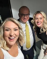 Maureen Sanford's Instagram, Twitter & Facebook