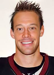 Player photos for the 1998-99 Lloydminster Blazers at hockeydb.com