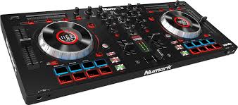 Le Tout Nouveau Controleur De Chez Numark Mixtrack Platinum Arrive Fin Aout Chez Daily Music Venez Le Decou Dj Equipment For Sale Dj Equipment Digital Dj