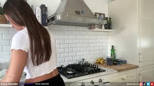 Paula Gonu marcando