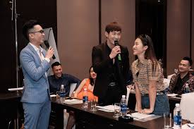 Đại úy duy kiên của hậu duệ mặt trời bản việt liên tục vuốt tóc và mải mê ngắm nhìn bác sĩ hoài phương. Song Luan Than Thiáº¿t Vá»i Kháº£ Ngan Khi Há»i Ngá» Dan Sao Háº­u Duá» Máº·t Trá»i Lao Ä'á»ng Tráº» Tin Tá»©c Má»i Nháº¥t Danh Cho Cong Nhan Lao Ä'á»ng Tráº»