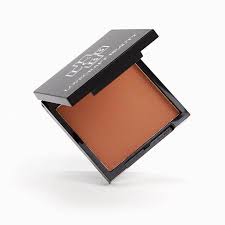 Although blush and bronzer are both used to add color to the face, there are several differences between the two products. What Is Bronzer Bronzer Vs Contour Tips For Properly Applying Bronzer Like A Pro Ipsy
