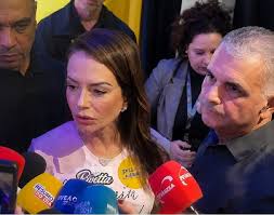 Mauro pede prisão perpétua, mas mantém PM réu por 23 homicídios em sua segurança