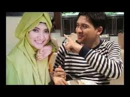 Kalo sekarang boro2, robot gk pake baju aja di sensor wkwkwkkw. Ternyata Indadari Kembali Ke Pelukan Lucky Hakim Mantan Suaminya Dulu Youtube