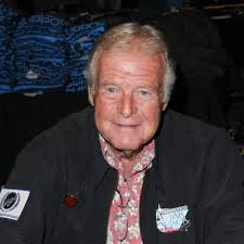 Star Trek's Lt. Leslie, Eddie Paskey, dead at 81