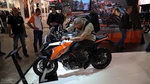 Comfort and convenience were updated along with the instrumentation, all with even more (.) Eicma 2015 Ktm 1290 Super Duke Gt Is The All In One Power Touring Menace Autoevolution