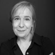 Suzi Tucker's Instagram, Twitter & Facebook