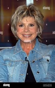 Marianne Mcandrew's Instagram, Twitter & Facebook