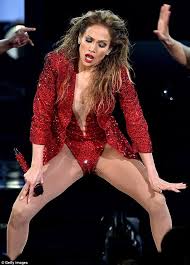 Jennifer lopez is almost always made up to the nines for her photos shared to instagram. Pin On Celebrity Style Fashion And Makeup