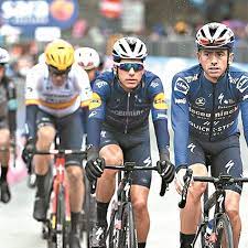 « je préfère me taire que dire ce que je pense » sur le giro 2021. Giro D Italia 2021 Joao Almeida Teve Um Dia Mau Ciclismo Jornal Record