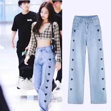 Furthermore, it got claimed even jennie's mother knew about the relationship. Blackpink Jennie Heart Love Print High Waist Wide Leg Jeans Korean Bf Style Straight Denim Pants Shopee Philippines