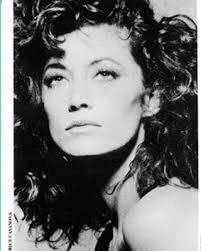 Tara Shannon's Instagram, Twitter & Facebook