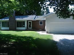 3206 S Jackson Blvd, Uniontown, OH 44685