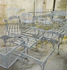 Thank you instructables for motivating me to finally get to this project.in this instructable i will show how i rejuvenated a set of vintage metal lawn chairs dating back to the late 1950's or early 1960's. Lot Art Vintage 15 Piece Metal Patio Furniture Set