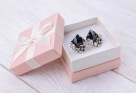 She'll think of your big day whenever she wears it afterward—which will be often, we're sure of it. 9 Jewellery Gifts For Your Wife That Ll Make Her Fall In Love With You All
