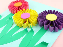 Start by downloading the 3d flower template. 3d Paper Flowers Craft Fun365
