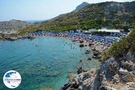 Die sensationell schöne kulisse lädt mit dem glasklaren türkisblauen wasser und den bizarren felsen von rhodos kommend hält man sich auf der küstenstraße richtung lindos, kurz nach dem ort faliraki biegt man ca. Anthony Quinn Rhodos Urlaub In Anthony Quinn Griechenland