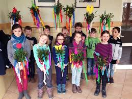 Palmstraussbinden Der Kommunionkinder Kgs St Tonis