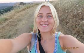 Hi my name is Sidney Zinkus! I currently live in Kansas City and I am 100%  committed to attend Baylor next fall! I plan