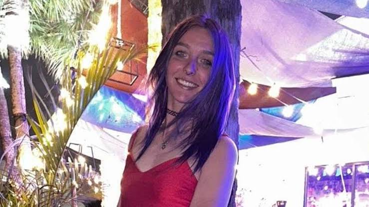 Beloved woman, 31, identified as alligator attack victim killed after  predator ripped off both her arms as nightmarish new details of her final  moments are revealed : r/florida