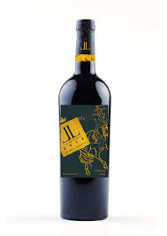 50 Eye Catching Wine Labels By 99designers Wine Label Design Wine Label Collection Wine Label Packaging