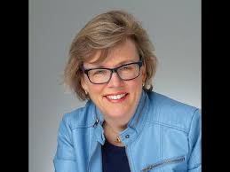 Rebecca Bonds's Instagram, Twitter & Facebook